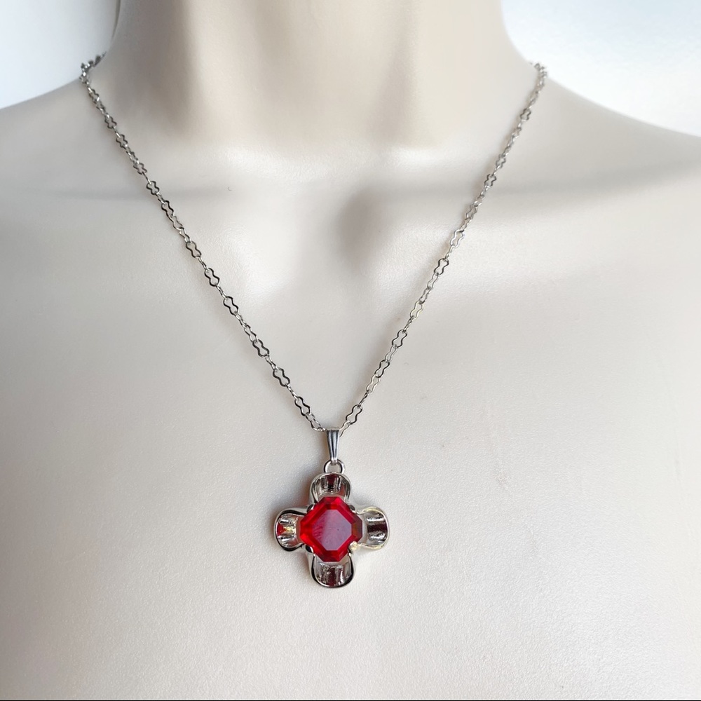 Park Lane Ruby Red Glass Stone Flower Pendant Silver Tone Chain Necklace Dainty